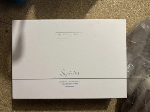 The white company london empty - the,
