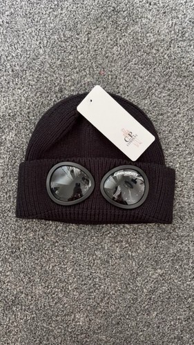 Company black knit beanie - c.p.,