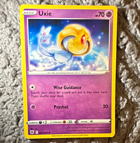 The pokémon company uxie - pokémon,